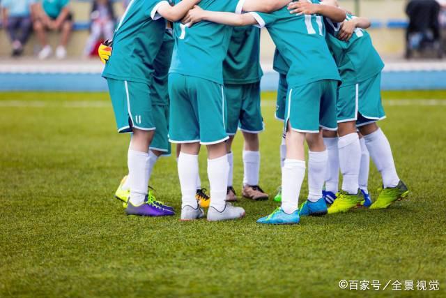 杨鸣力挺卢伟：画风大变显冠军相，王博未来仍有机会？